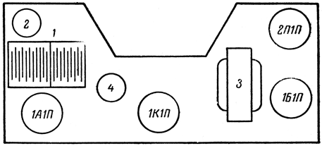 Расположение ламп и деталей на шасси приемника 'Таллин Б-2'